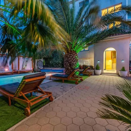 Bracic Premium With Outdoor Pool And Sauna 2 Apartamento