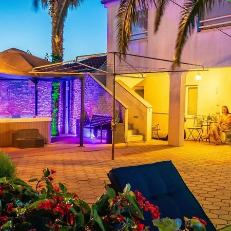 Bracic Premium With Outdoor Pool And Sauna 2 Apartamento Sukošan