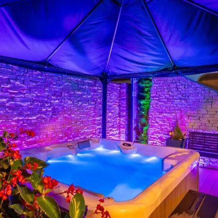 Apartamento Bracic Premium With Outdoor Pool And Sauna 2 Sukošan