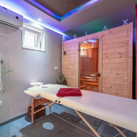Bracic Premium With Outdoor Pool And Sauna 2 Apartamento Sukošan