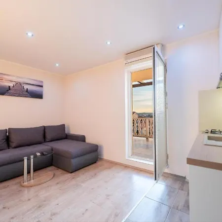 Apartamento Bracic Premium With Outdoor Pool And Sauna 2