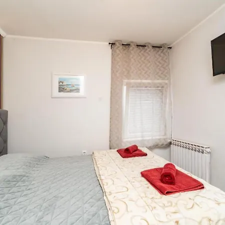 Apartamento Bracic Premium With Outdoor Pool And Sauna 2 *