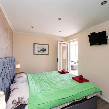 Bracic Premium With Outdoor Pool And Sauna 2