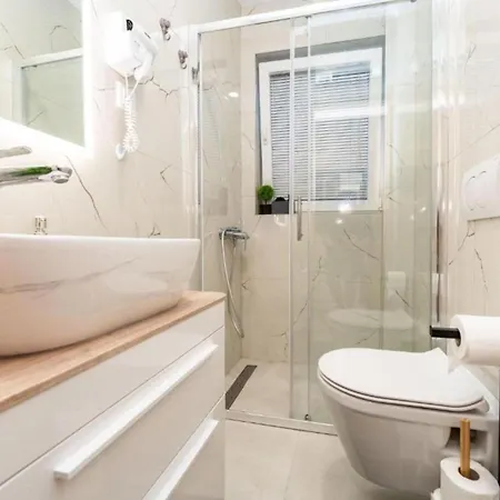 Bracic Premium With Outdoor Pool And Sauna 2 Apartmán