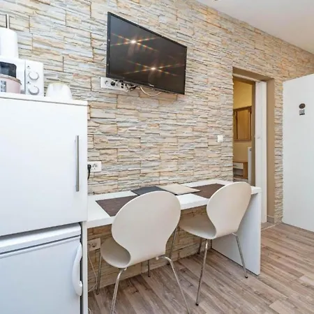 Apartamento Bracic Premium With Outdoor Pool And Sauna 2
