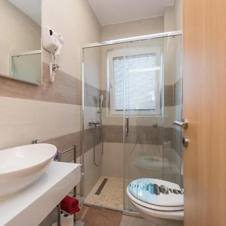Bracic Premium With Outdoor Pool And Sauna 2 Apartmán Sukošan