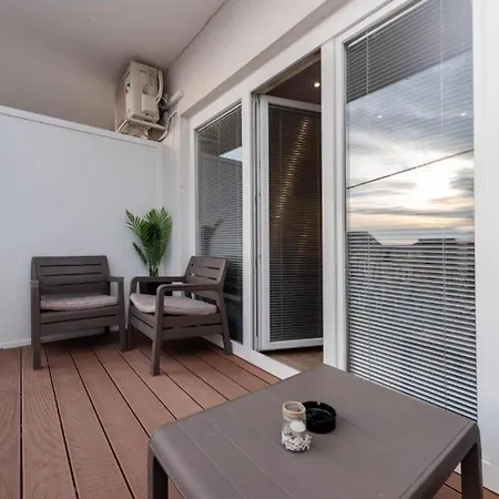 Apartmán Bracic Premium With Outdoor Pool And Sauna 2 *