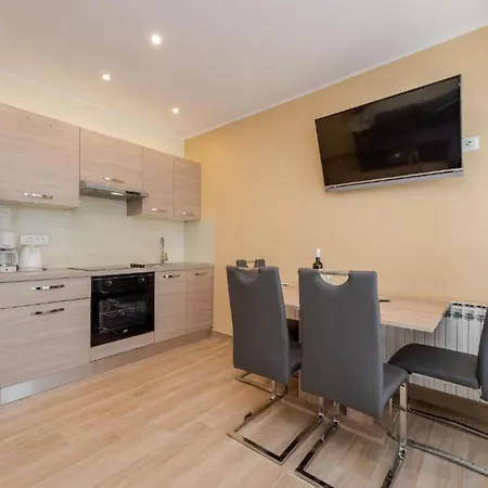 Apartmán Bracic Premium With Outdoor Pool And Sauna 2