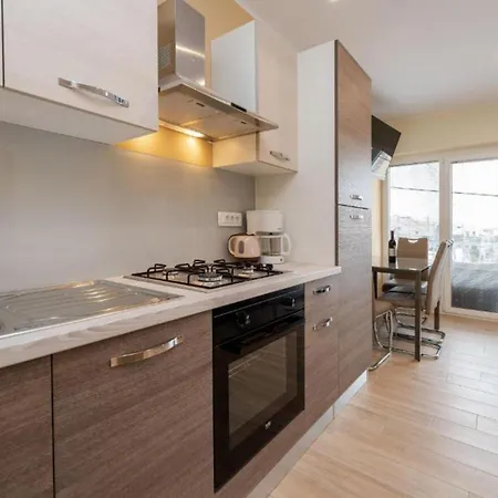 Apartamento Bracic Premium With Outdoor Pool And Sauna 2 *