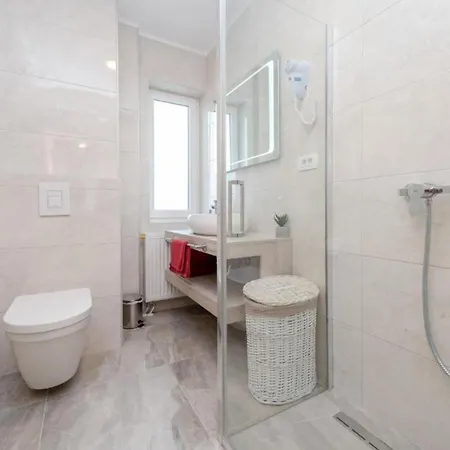 Apartamento Bracic Premium With Outdoor Pool And Sauna 2